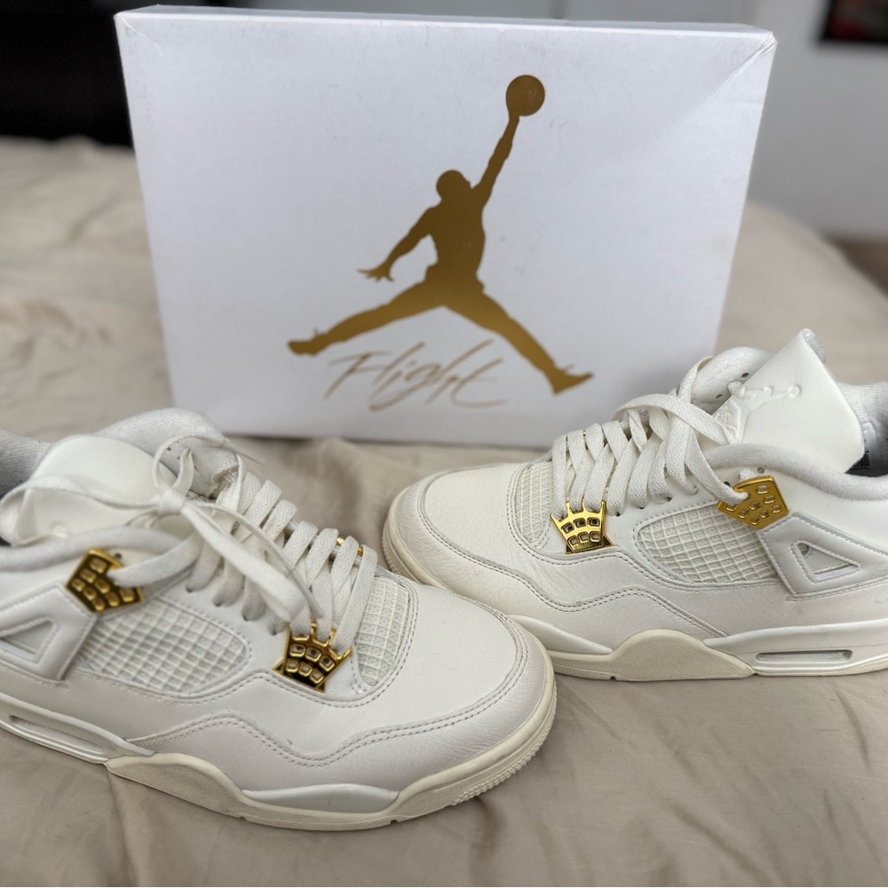 Jordan Sneakers in White and Gold 4 Retro